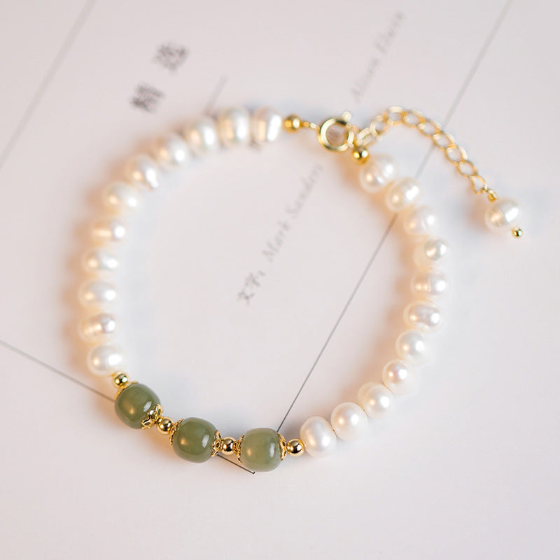 Exquisite Freshwater Pearl Bracelet with Green Hetian Jade Handicrafts