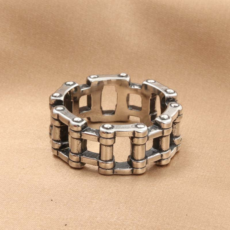 Titanium Steel Locomotive Chain Ring for Men - Retro Stylish Accessory Direct from Manufacturer