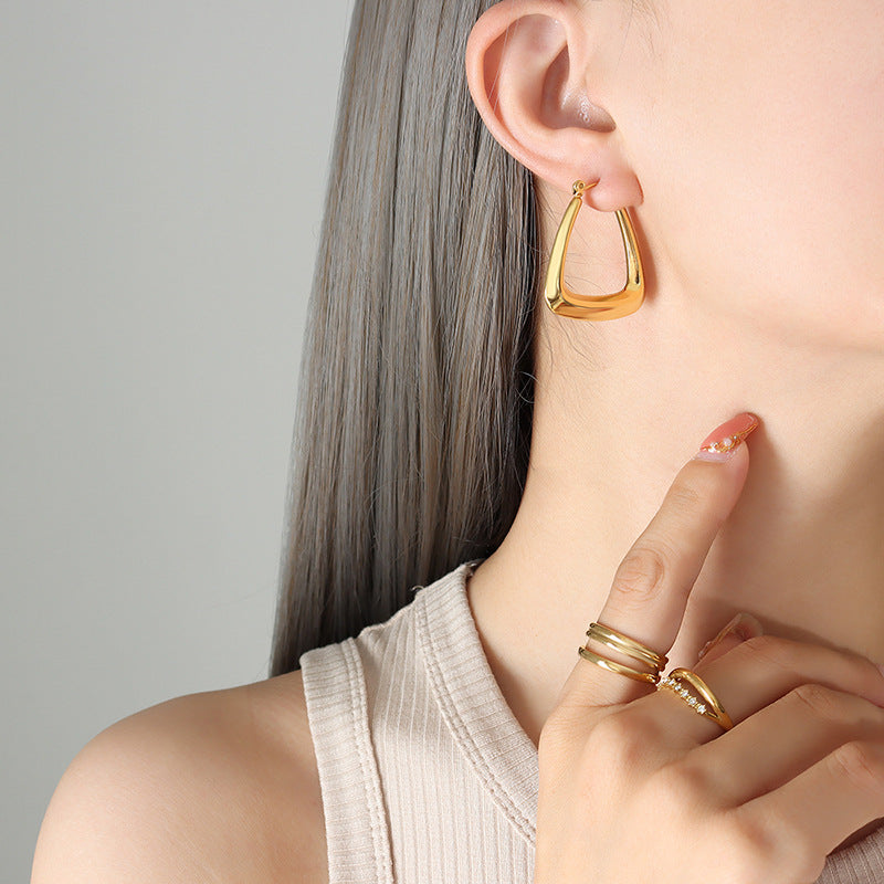 Elegant U-Shaped Earrings in 18k Gold Titanium Steel - Everyday Genie Collection