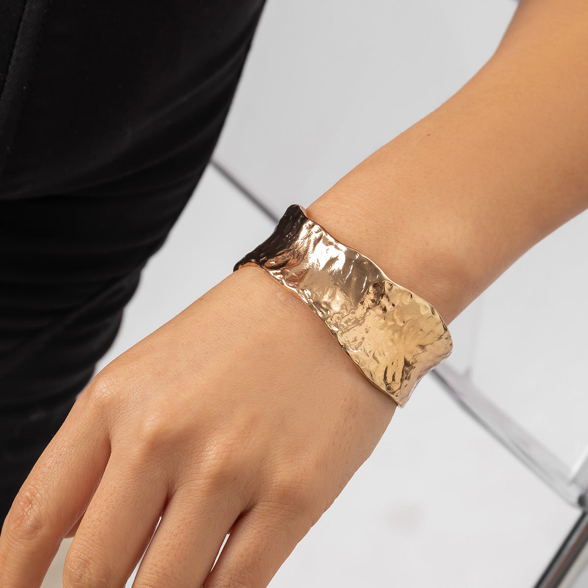 Punk Metal V-notch Exaggerated Irregular Opening Bracelet