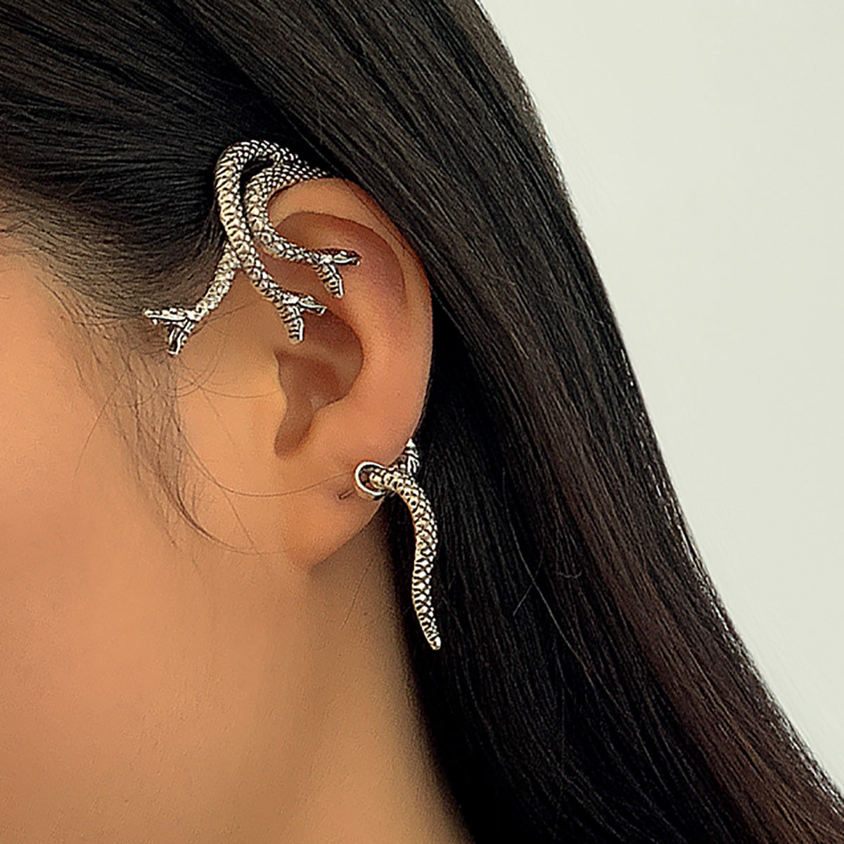 European & American Retro Circle Snake Stud Earrings