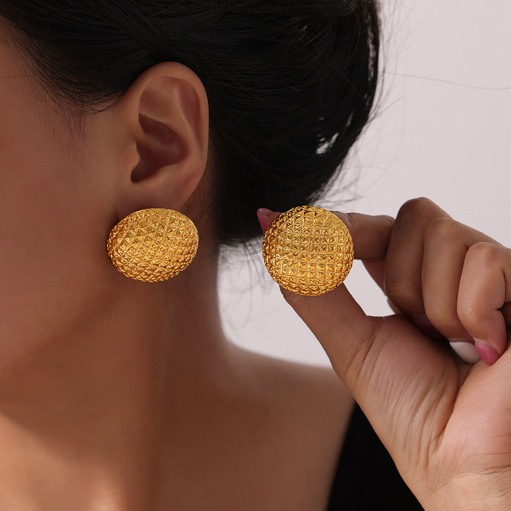 Golden Plaid Relief Earrings with Sophisticated Charm