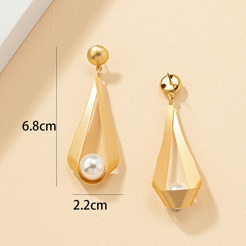 Exaggerated Imitation Pearl Earrings - Vienna Verve Collection