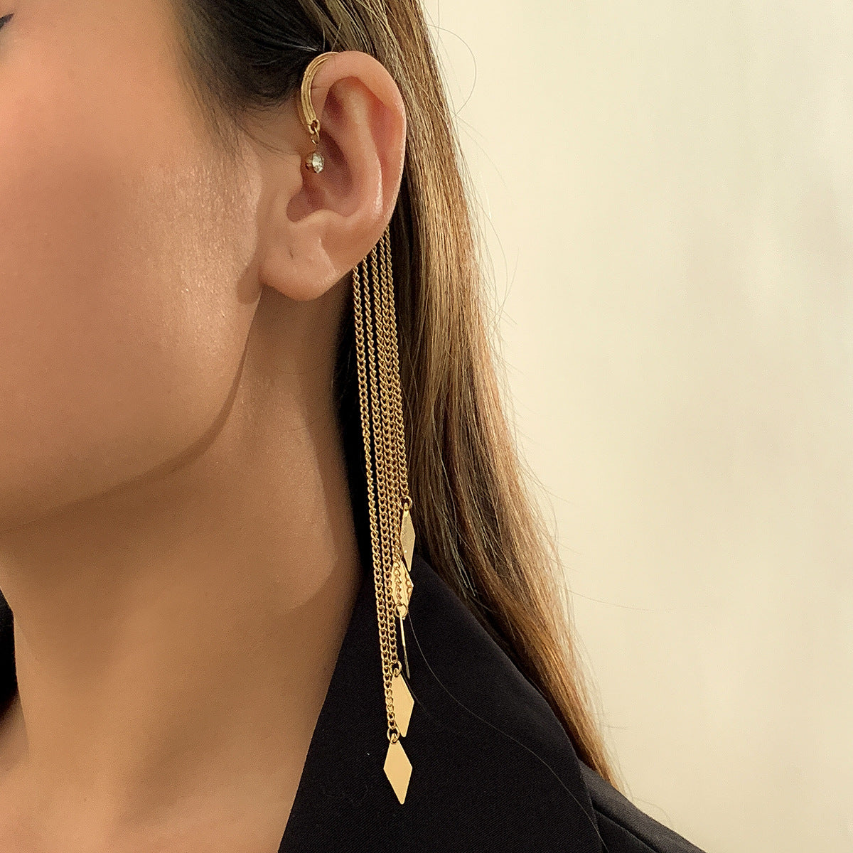 Stylish Geometric Skull Tassel Earrings with Diamond Chain Accent