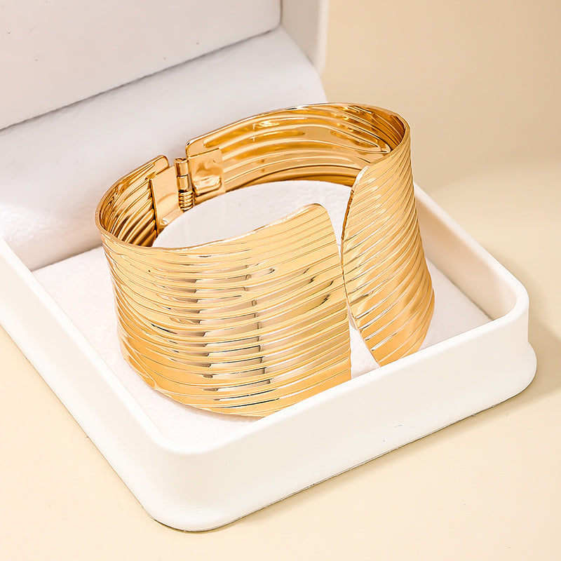 Exaggerated Cold Style Statement Bracelet - Vienna Verve Collection