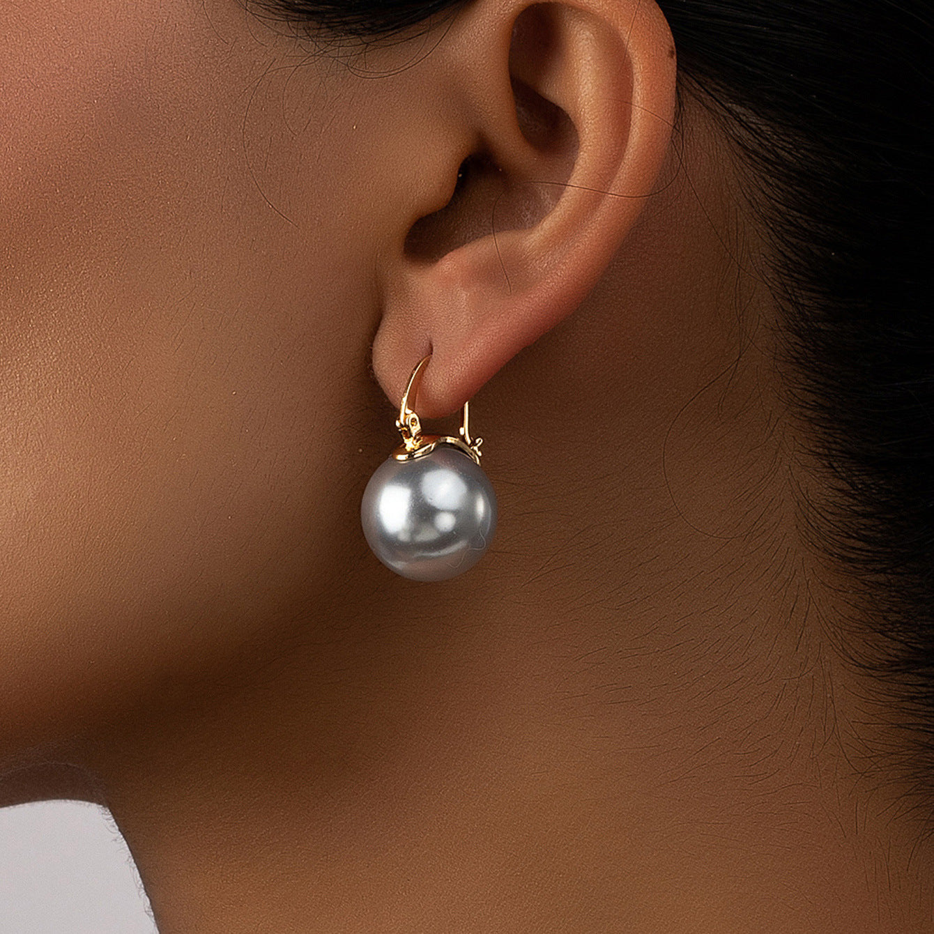 Chic Imitation Pearl Earrings with Modern Design for Wholesale Market.