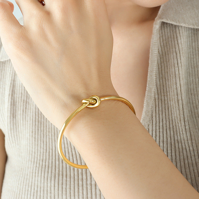 Everyday Genie Titanium Steel Gold Plated Knot Bracelet