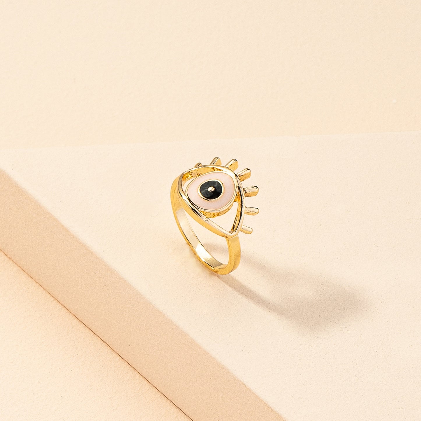 Captivating Devil's Eye Rings: Trendy European & American Jewelry