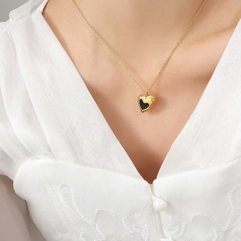 French Niche Design Gold-Plated Peach Heart Necklace