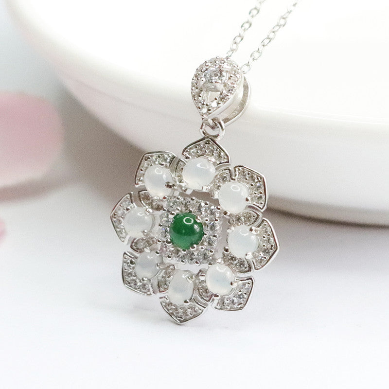 Small Round Beads Flower Pendant Necklace with Ice Emperor Green White Jade