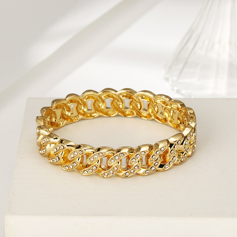 Twist Chain Bracelet in Zinc Alloy - Vienna Verve Collection