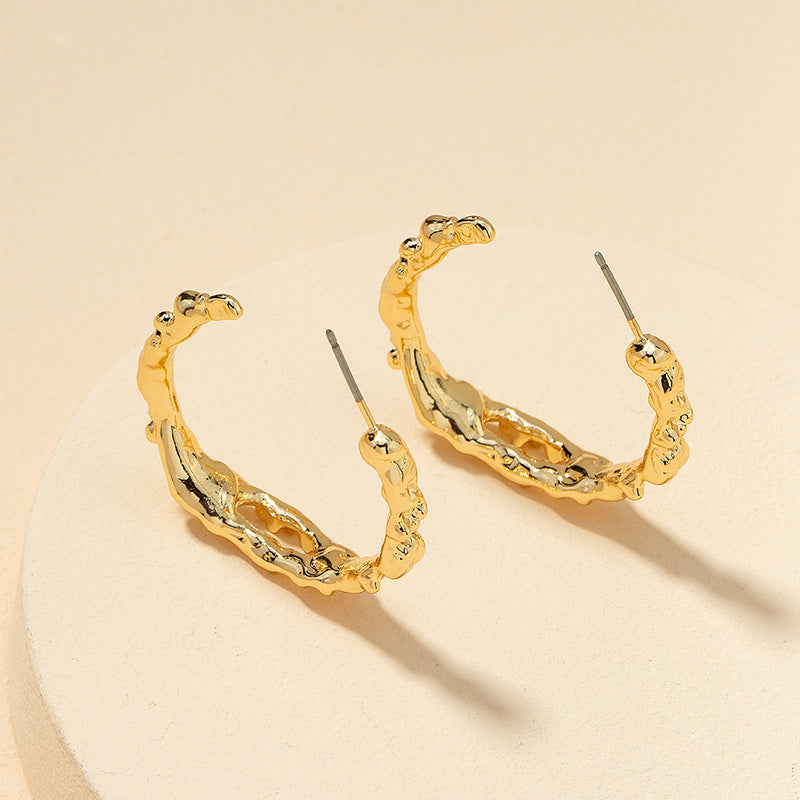 Golden C-Curve Earrings with Vintage Style