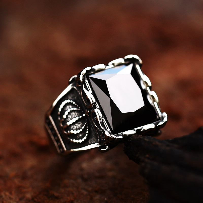 Vintage-Inspired Stainless Steel Crown Design Ring for Men - Wholesale Titanium Steel with Zircon Inlay