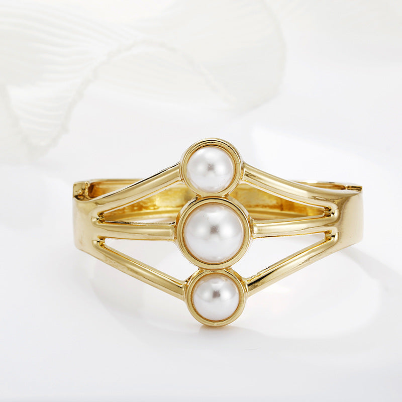 Exquisite Pearl Bracelets with Wide Zinc Alloy Metal Design - Vienna Verve Series