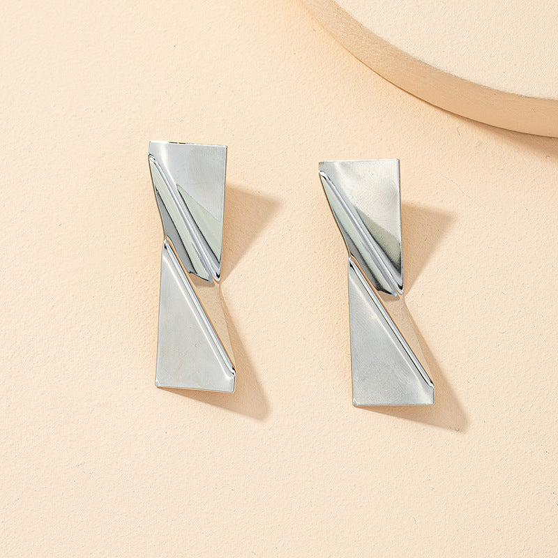 Exaggerated Retro Fashion Metal Geometric Earrings - Vienna Verve Collection