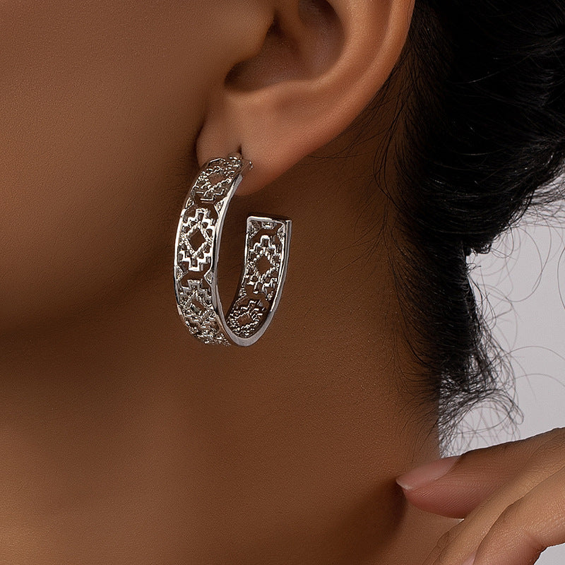 Chic Hollow C-Shaped Earrings with Metal Needles - Vienna Verve Collection