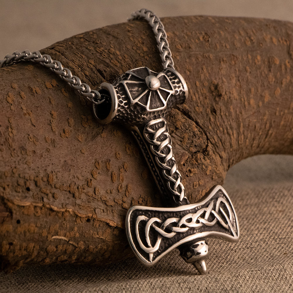 Personalized Viking Axe Necklace - Nordic Retro Titanium Steel Pendant for Men