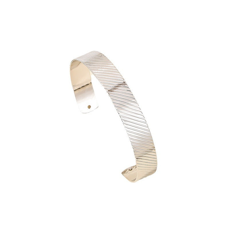 Metallic Striped Circle Women's Bracelet - Vienna Verve Collection