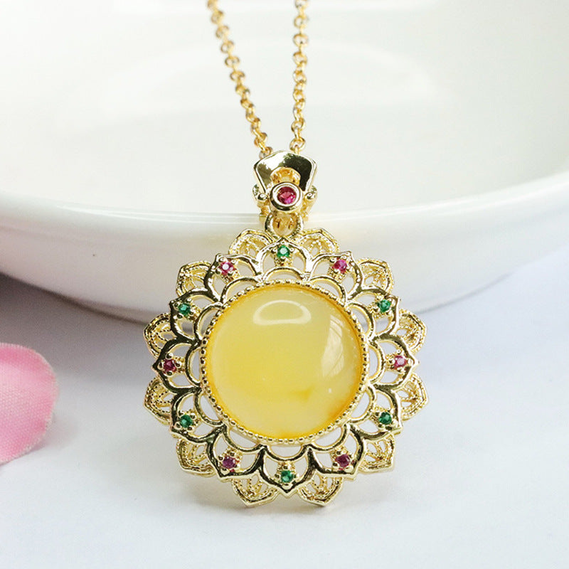 Sunflower Hollow Amber Pendant Necklace - Fortune's Favor