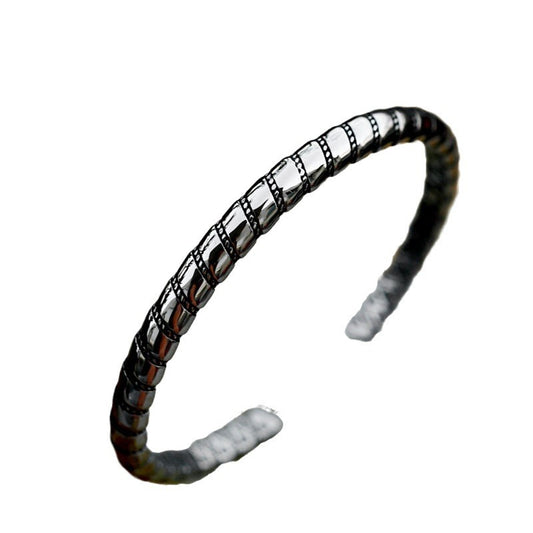 Stylish Titanium Steel Hemp Rope Bracelet for Men - Versatile and Comfortable Design