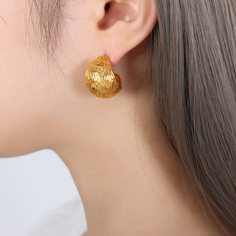 Exquisite Titanium Gold-Plated C-Shaped Earrings for Stylish Women