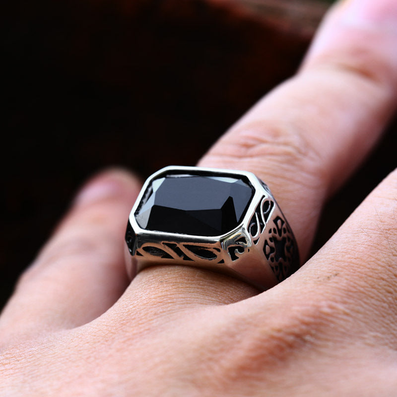 Titanium Steel Retro-Inspired Stone Inlaid Men's Ring - Cross-Border Fashion Jewelry