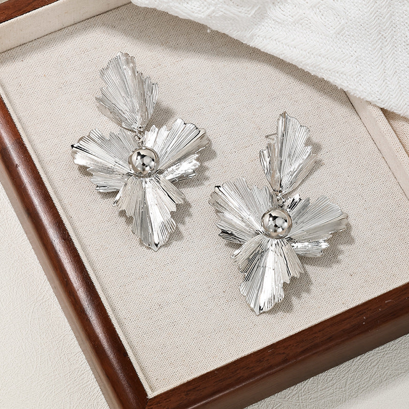 Exaggerated European Alloy Flower Earrings - Vienna Verve Collection