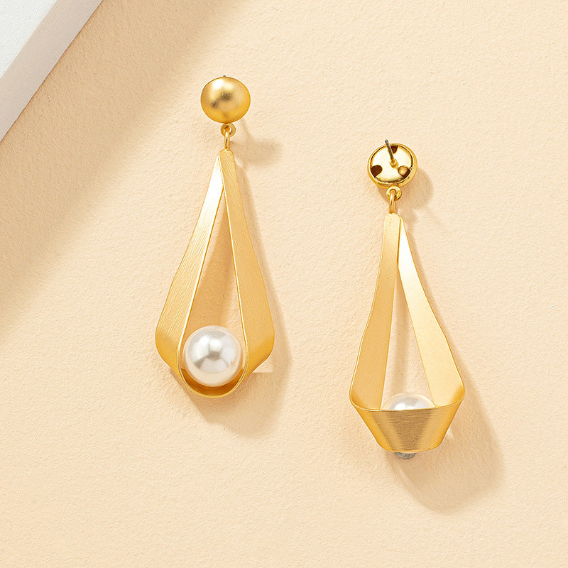 Exaggerated Imitation Pearl Earrings - Vienna Verve Collection