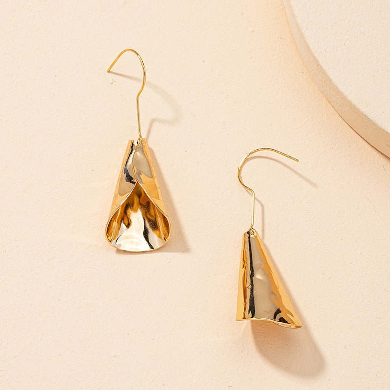 Chic Vienna Verve Geometric Dangle Earrings