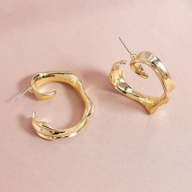 New Exaggerated C-shaped Metal Earrings - Vienna Verve Collection