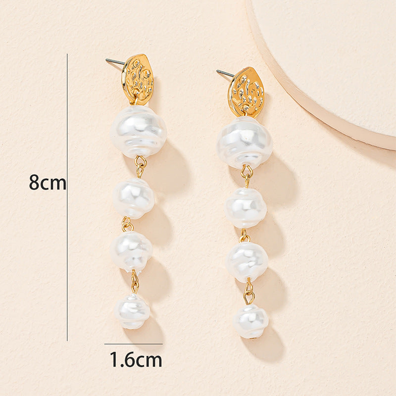 French Retro Niche Design Pearl Earrings with a Sophisticated Twist