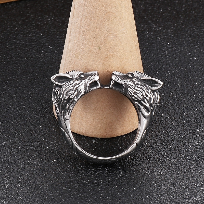 Hipster Retro Men's Double Wolf Head Ring - Titanium Steel Snake Design