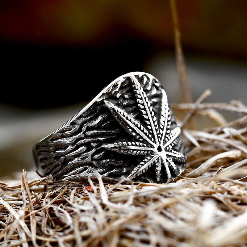 Vintage-Inspired Stainless Steel Maple Leaf Rings for Men and Women, Simple Titanium Steel Design, Wholesale Sizes 7-13