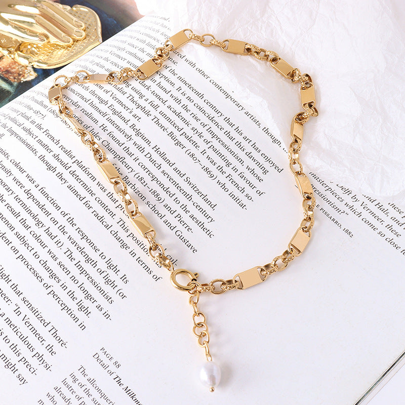 Luxurious Korean Freshwater Pearl Collarbone Necklace with Gold Plating