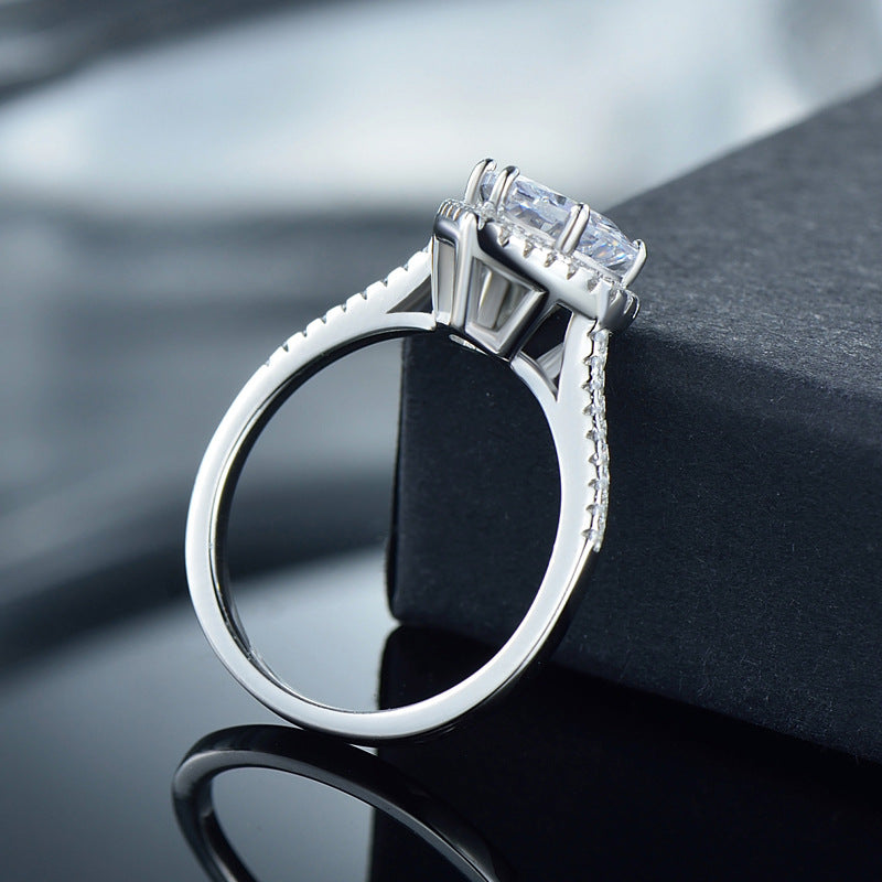 Luxury Heart-shaped Zircon Ring made of S925 Sterling Silver