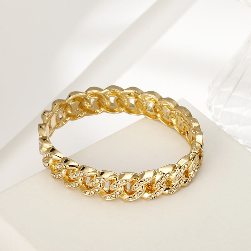 Twist Chain Bracelet in Zinc Alloy - Vienna Verve Collection