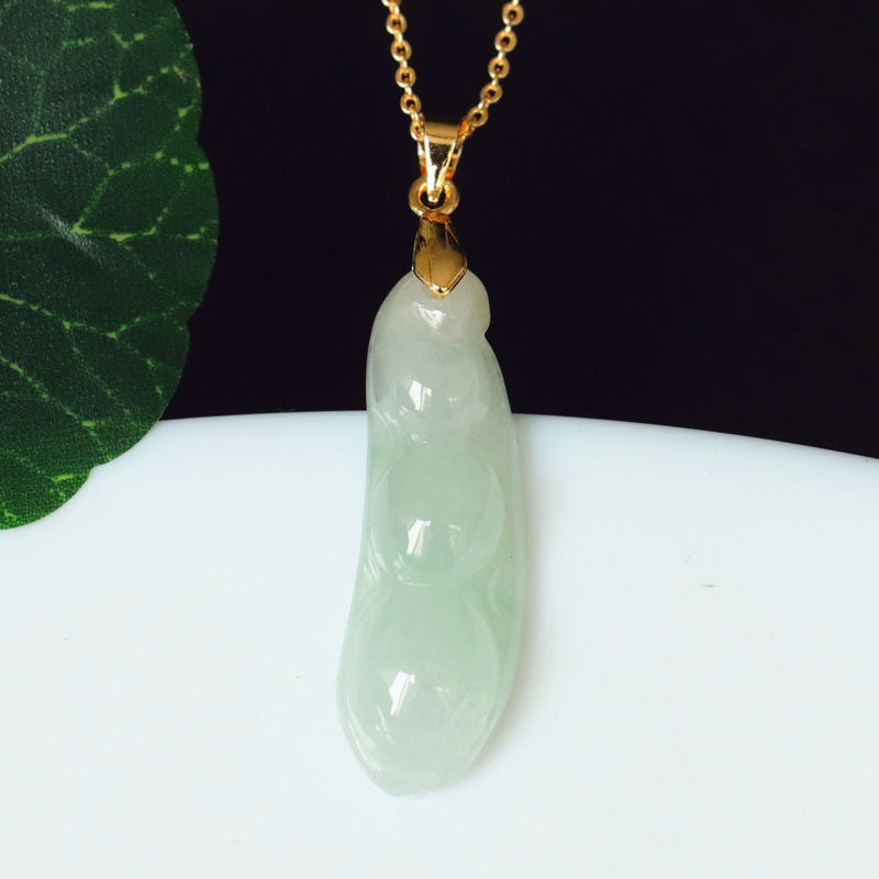 Jade Necklace with Lucky Four Kidney Beans Pendant