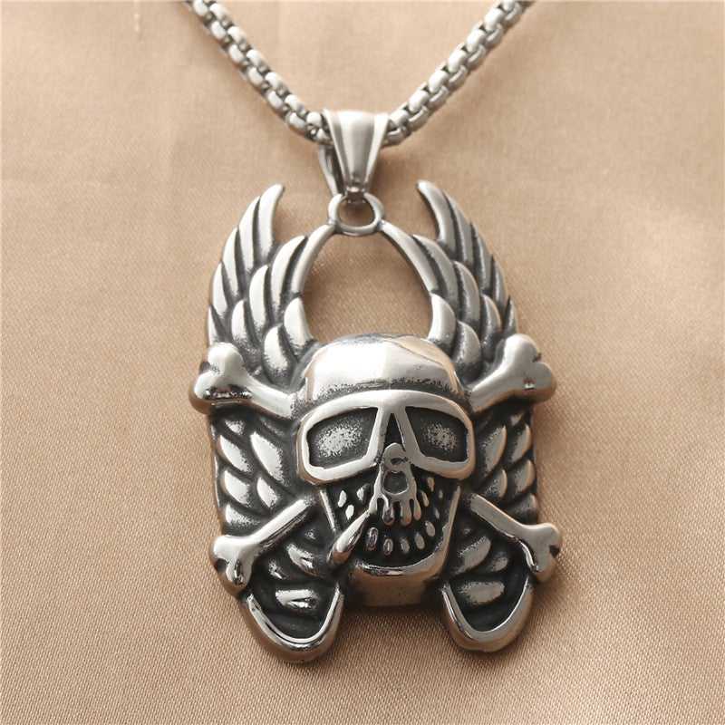 Personalized Punk Skull Wings Pendant Necklace for Men - Retro Titanium Steel Design