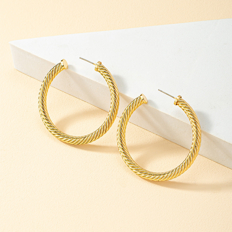 Luxurious Metal Woven Earrings for Stylish Women