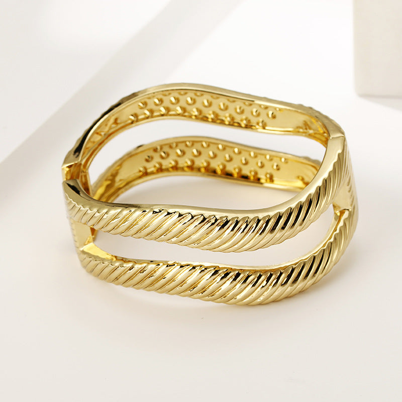 Artisanal Gold Bracelet with Unique Cross-border Design