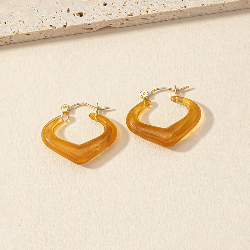 Irregular Amber Resin Earrings with a French Retro Vibe