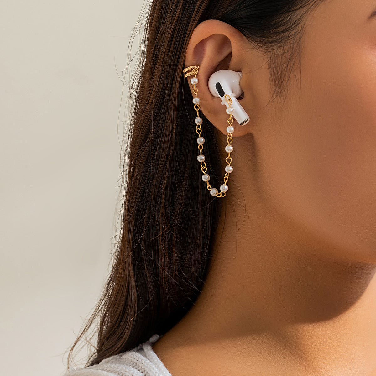 Temperament Pearl Earphone Chain with Lily of The Valley Design