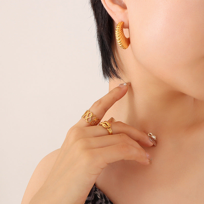 Geometric Willow Nail Brass Earrings with C-Shaped Hollow Design