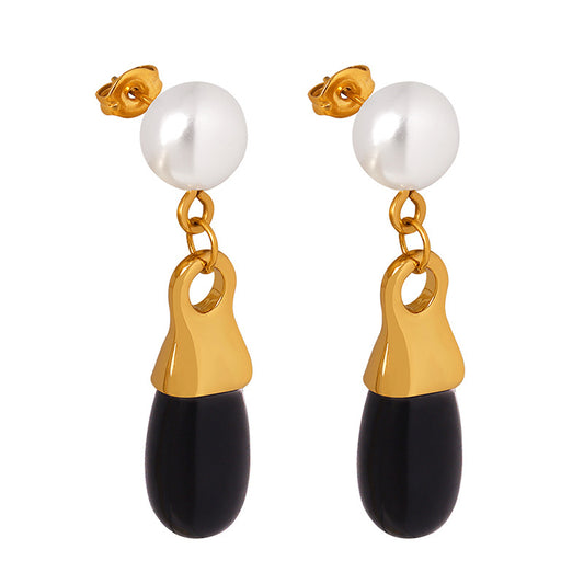 Luxurious Pearl and Crystal Earrings with a Touch of Gold