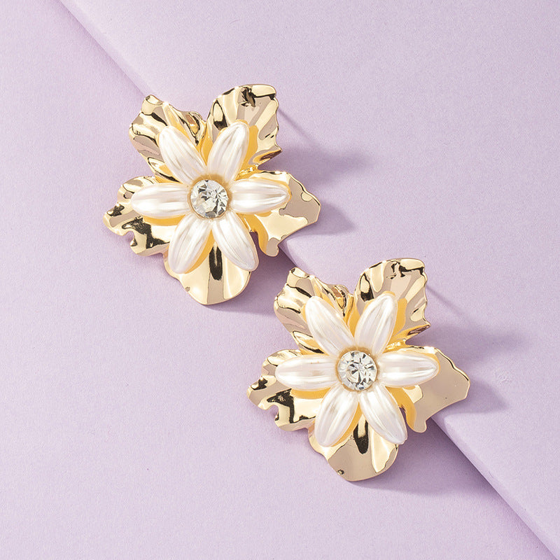 Exaggerated Metal Pearl Flower Earrings Set - Vienna Verve Collection