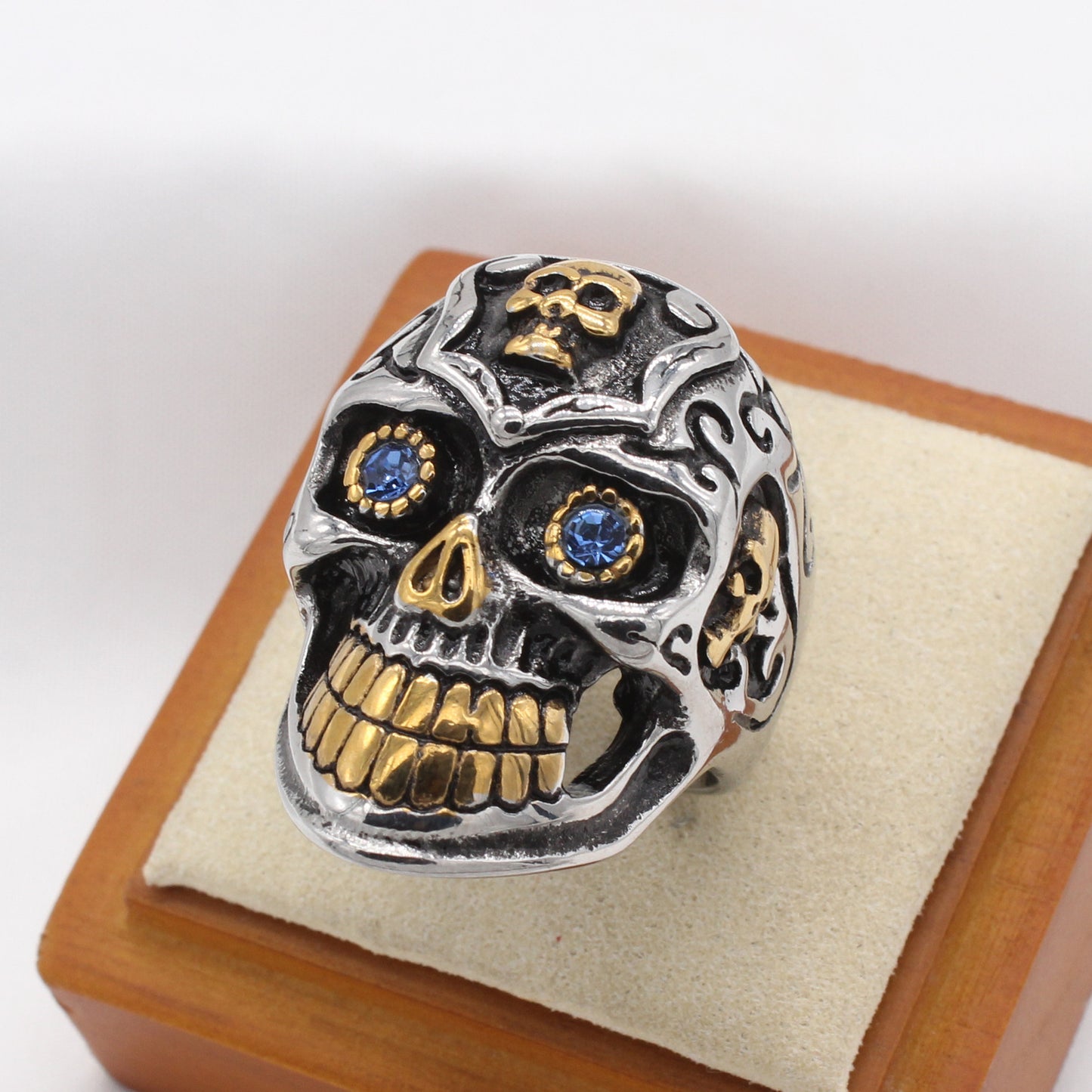 Personalized Retro Skull Titanium Steel Ring for Men - European and American Style Wholesale Jewelry