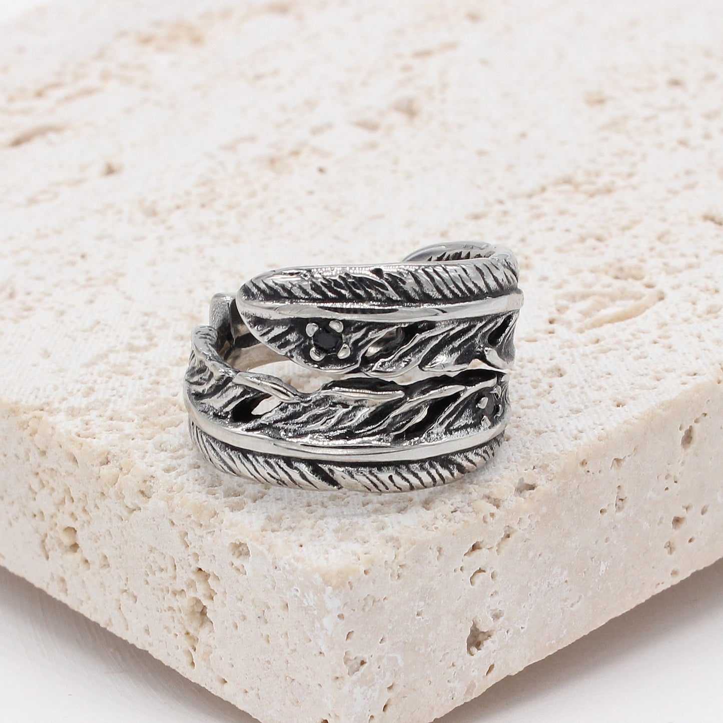 Retro High Bridge Feather Men's Titanium Steel Ring