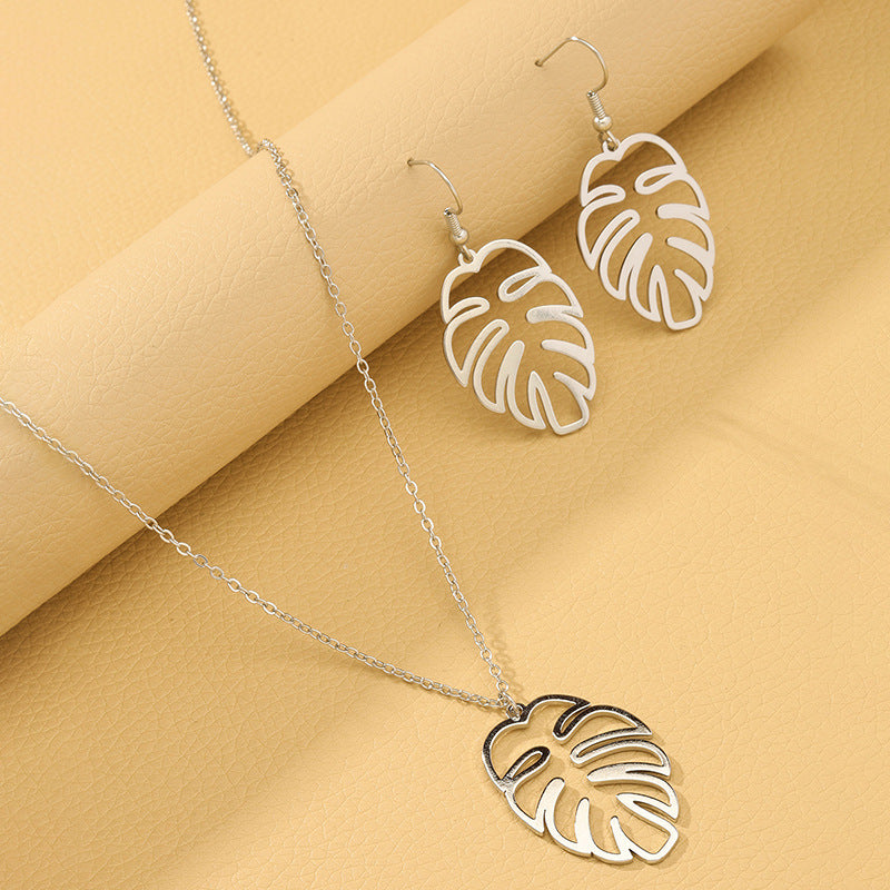 Retro Leaf Jewelry Set with Cross-border Charm for Women