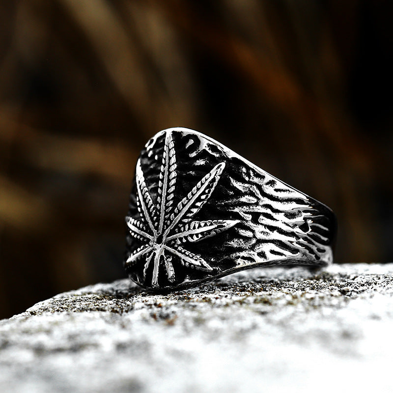 Vintage-Inspired Stainless Steel Maple Leaf Rings for Men and Women, Simple Titanium Steel Design, Wholesale Sizes 7-13