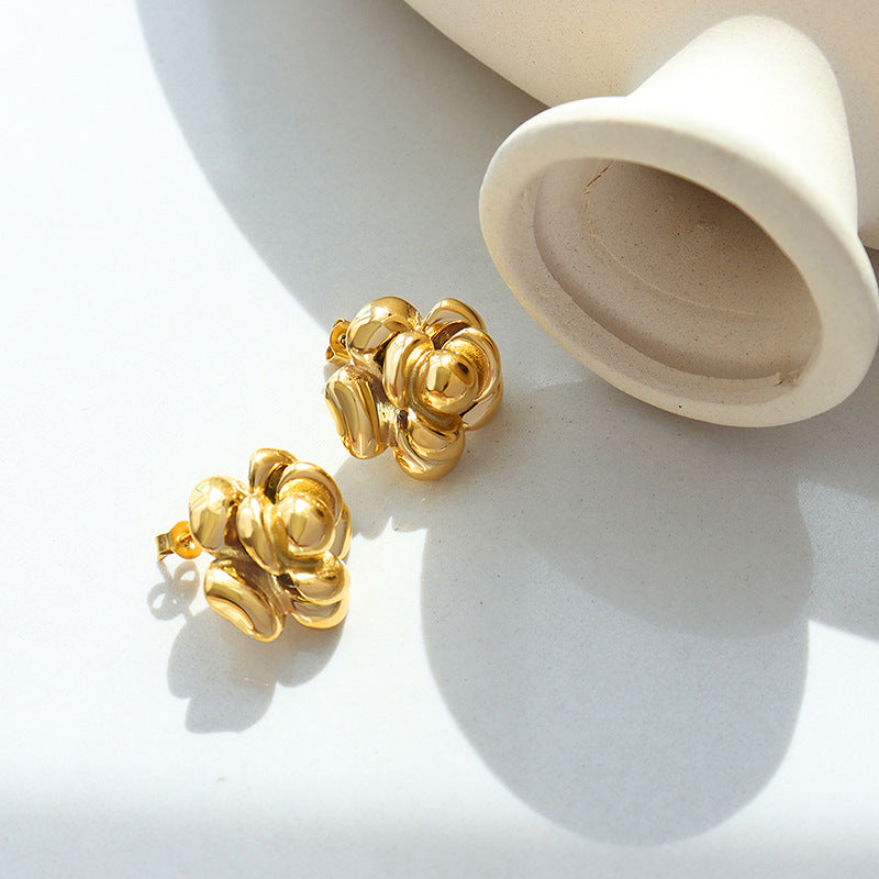 Exaggerated Retro Big Flower Earrings with Titanium Plating and 18K Gold - Factory Wholesale